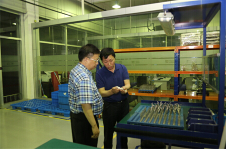 云内动力董事长杨波光临百乐博参观领导（2015-06-24）