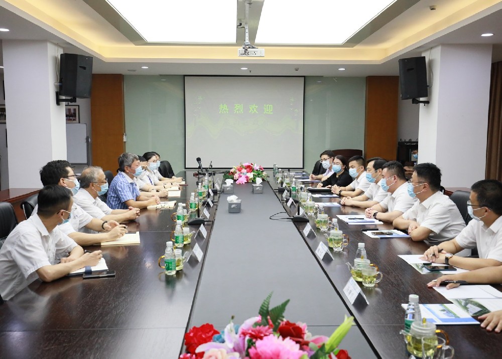 惠山区当局方力区长一行光临百乐博调研慰问